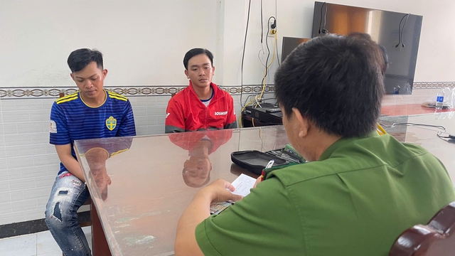 Bắt giữ nghi phạm tàng trữ ma túy, lộ k…