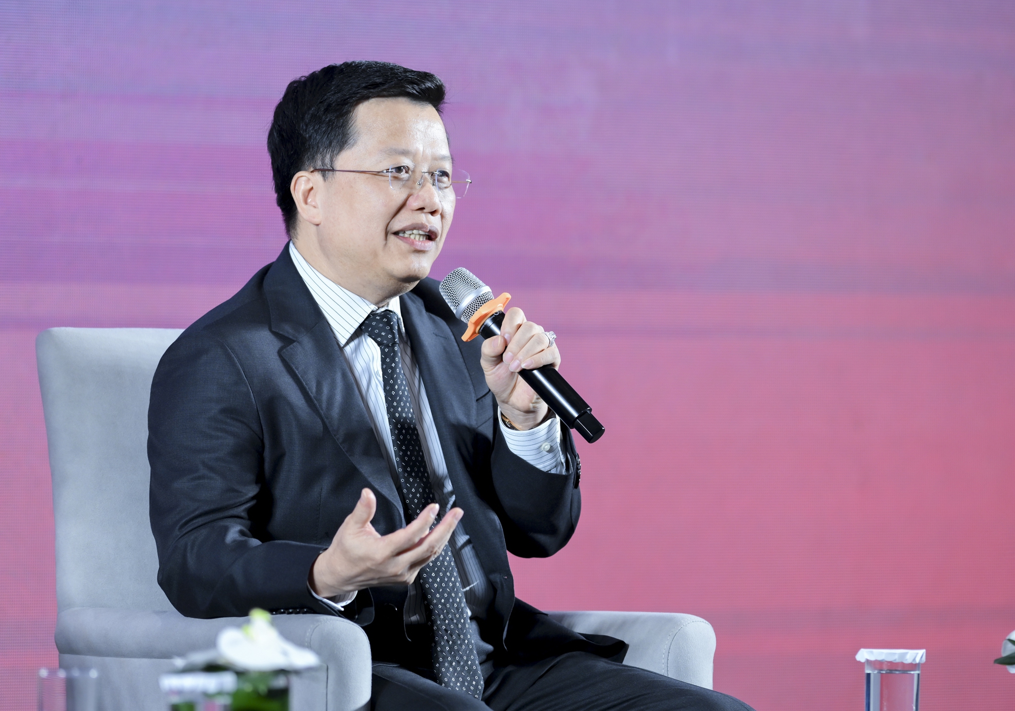 CEO TPBank Nguyễn Hưng: Vì sao món quà …