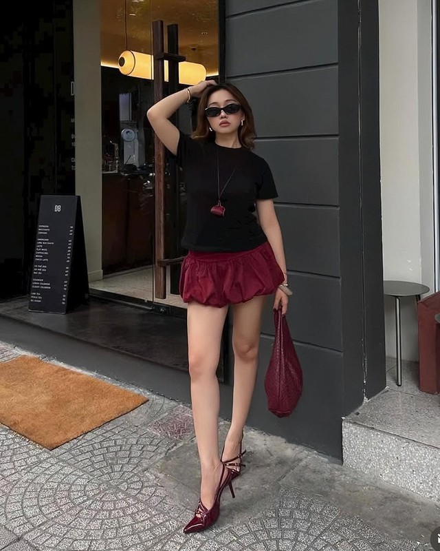 Chân váy bí trở lại, 'đốn tim' mọi cô g…