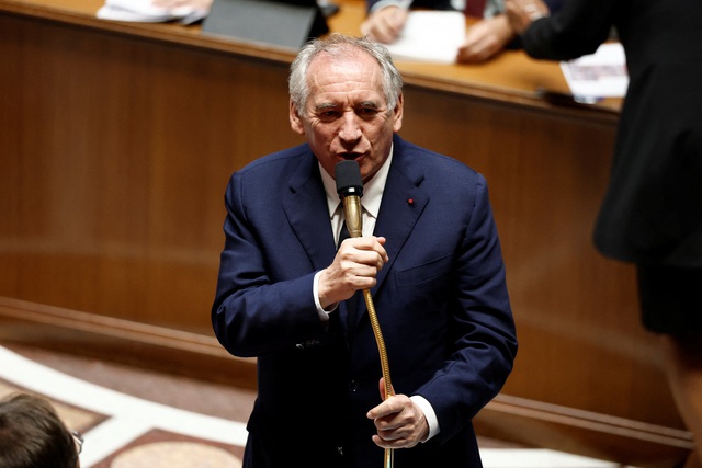 Chính phủ Pháp sụp đổ, Thủ tướng Bayrou…
