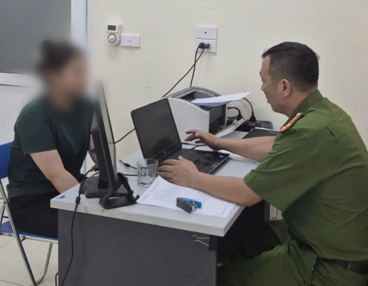 Giải cứu nữ sinh bị bắt cóc o…