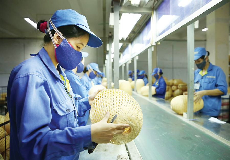 Mở “lối” vào khu công nghiệp cho doanh …