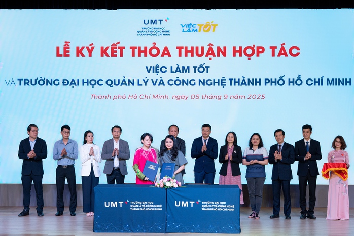 Một trường đại học bắt tay vớ…