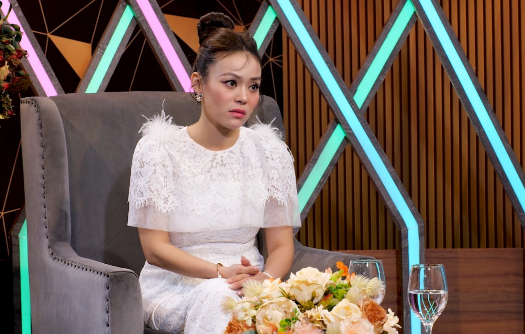Nữ ca sĩ phải bỏ nghề đi buôn…