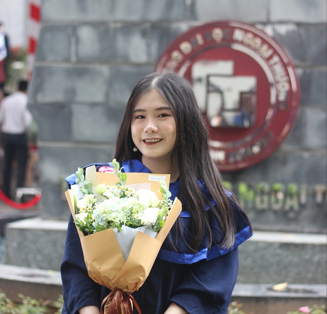 Nữ cử nhân kinh tế nhận học bổng du học…