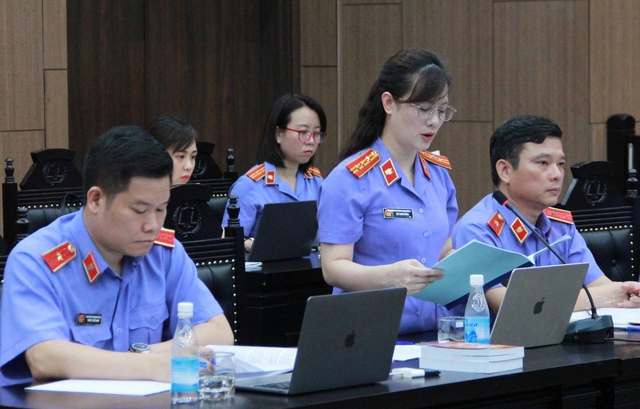 Ông Phạm Thái Hà bị đề nghị 5-6 năm tù,…