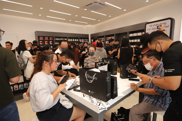 Sáng mai Apple ra mắt iPhone 17, Việt N…