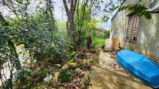 Sống bất an bên bờ sông sạt lở