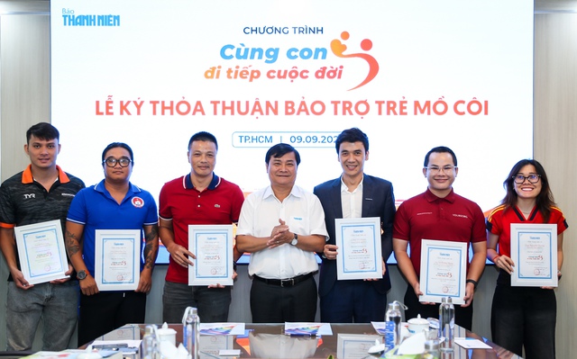 Thêm hai trẻ mồ côi do Covid-19 được bả…