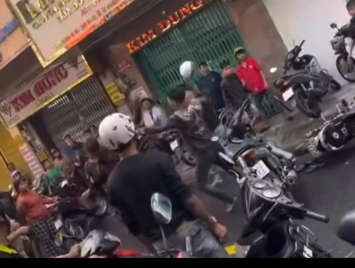 Vụ đánh nhau giành đồ cúng "cô hồn": Xả…