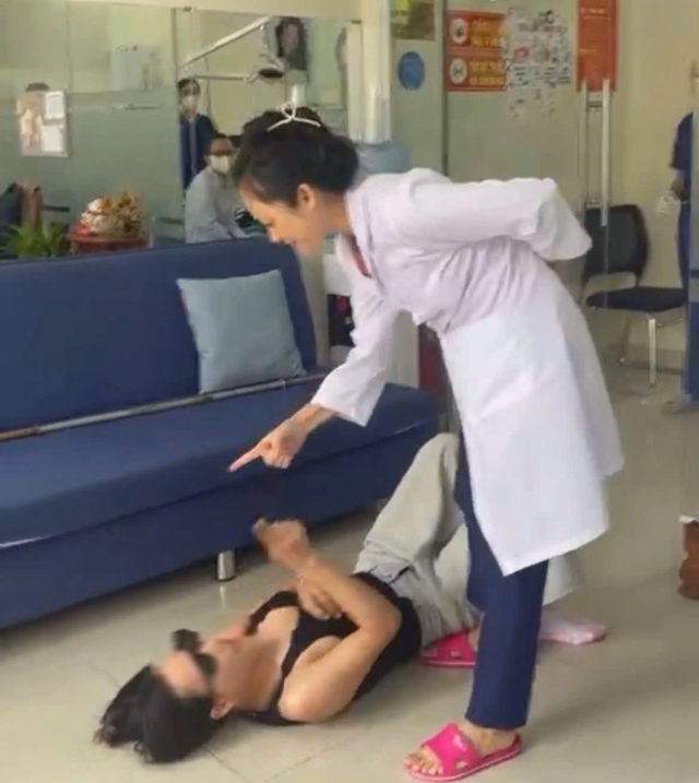 Vụ bác sĩ nha khoa hành hung khách hàng…